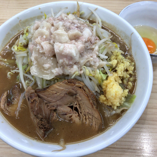 「ど豚骨ラーメン　700円　生卵　50円」@宮二郎の写真