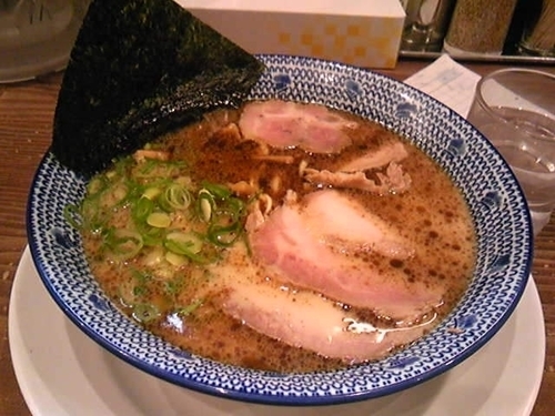 「黒豚骨チャーシュー麺」@大宮豚骨 一番軒の写真