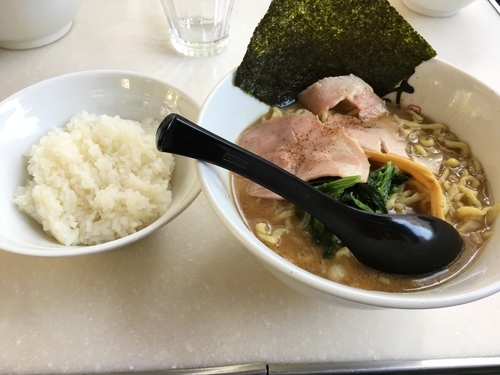 「芳醇煮干しラーメン +ライス」@芳醇煮干 麺屋 樹の写真