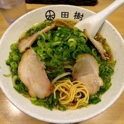 京都ラーメン豚骨醤油＋九条ネギ(830円）