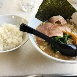 芳醇煮干しラーメン +ライス