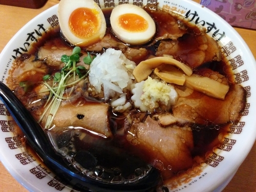 「肉そば醤油＋エッグライス＋味玉」@肉そば けいすけ 春日部店の写真