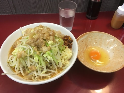 「味噌ラーメン 全部 ニンニクとラー油はマシ」@ジラフの写真