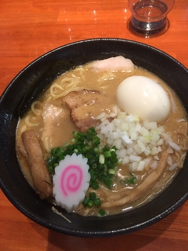 「特製濃厚中華そば」@中華そば 輝羅の写真