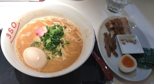 「福豆白湯3SOらーめん(期間限定)＋味玉」@RA-MEN 3SOの写真