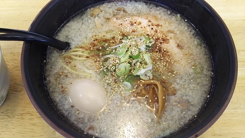 「味玉塩らーめん」@麺屋 る・ぐー 三郎丸店の写真