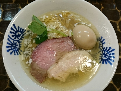 「【限定】芳醇塩そば(貝出汁Ver)」@特級鶏蕎麦 龍介の写真