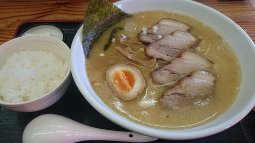 「ゆきむら にごりしょうゆ（大盛り+半ライス）」@麺工房 幸村の写真