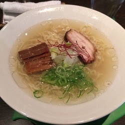 しおらーめん 750円