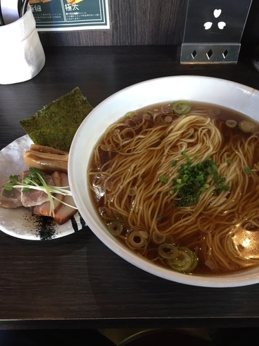 「鶏だし醤油ラーメン 大盛  900円」@麺処 ほん田 nijiの写真