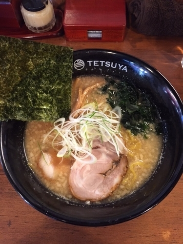 「正油らーめん　780円（背脂多め）」@らーめん てつや 東京高円寺店の写真