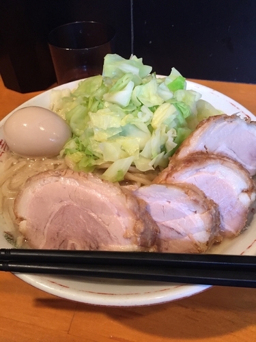 「限定A塩ラーメン（800円）+味玉（100円）+α」@ファットンの写真