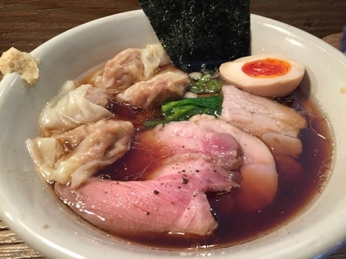 「特製生姜醤油らあめん 1,090円 肉ワンタン 250円」@Homemade Ramen 麦苗の写真