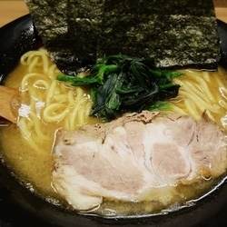 らーめん　並盛　　580円