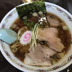 ワンタンメン870円