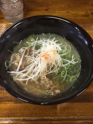 「くろ（黒毛和牛のきりだし入りスープ）」@のぉくれの写真