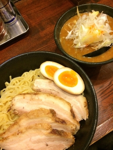「辛味噌チャーシューつけ麺+味付玉子」@萬馬軒の写真