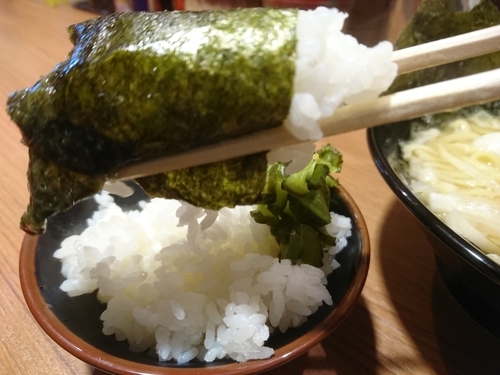 「ラーメン(並)680円＋ライス(無料)」@横浜家系ラーメン 馬場壱家 山の陣 2号店の写真