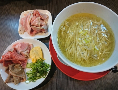 「【2周年記念限定】二年そば ＋雪姫豚のチャーシュー」@柳麺 呉田-goden-の写真