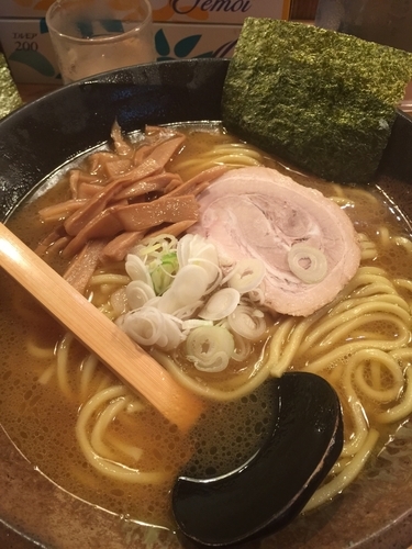 「醤油ラーメン大盛り」@つけ麺屋 やすべえ 練馬店の写真