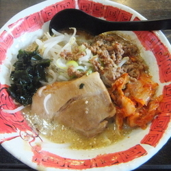 胡麻味噌キムチらーめん850円(柏ランパス6で540円)