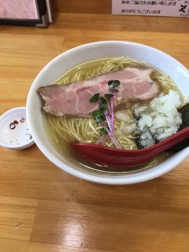 「黄金の100%煮干らーめん」@めんや天夢の写真