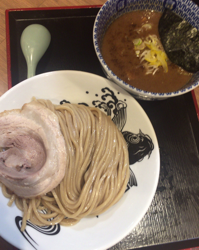 「濃厚つけ麺 880円」@日本の中華そば富田 成田空港店の写真