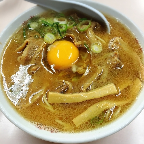 「中肉+生卵+ライス」@中華そば いのたに 本店の写真