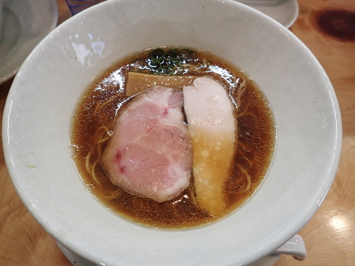 「醤油（750円）」@麺屋BISQの写真