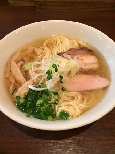 「塩鶏そば 大盛  730円」@麺屋 くまがいの写真