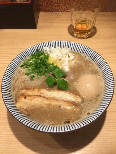 「ラム煮干中華そば」@自家製麺 MENSHO TOKYOの写真