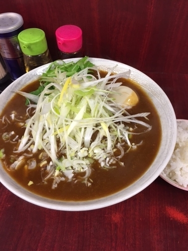 「カレー麺　850円＋ネギ100円（大盛り＆半ライスサービス）」@二代目めん家 味味の写真