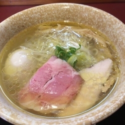 淡麗塩らーめん