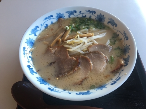 「黒豚チャーシューメン」@エアポート山形屋 ファミリーレストランの写真