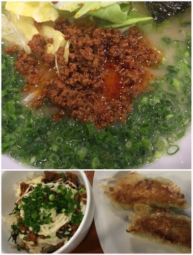 「坦々めん+ねきそぼろごはん(小)＋大きめぎょうざ2個」@ぶたの旨味らーめん とんくるの写真