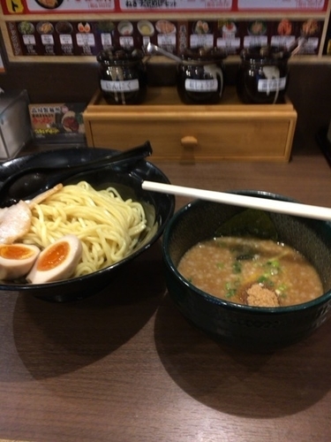 「つけ麺」@釜炊きとんこつ 品川製麺所 新宿2丁目店の写真