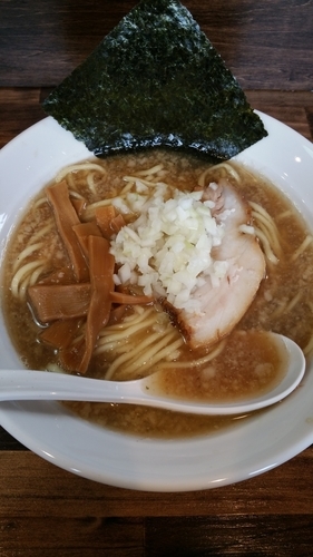 「背脂煮干ラーメン」@八王子 響の写真