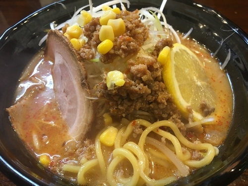 「火山らあめん900円」@麺屋 いいづかの写真