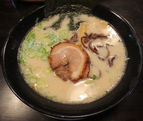 「博多とんこつ　580円」@博多らーめん かしはらの写真