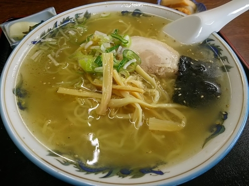 「塩ラーメン (大盛り)」@白雪の写真