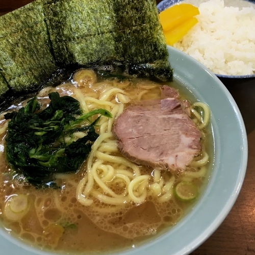 「らーめん（並）+ライス小」@寿々㐂家の写真