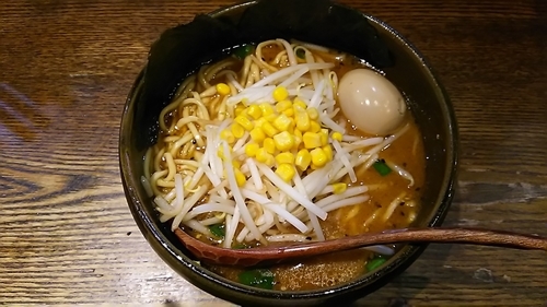 「みそらーめん（背脂なし）780円＋味玉100円」@らーめんダイニング ど・みそ 京橋本店の写真