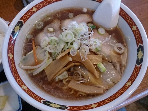 「醤油野菜チャーシューメン」@らーめんの ぼうやの写真