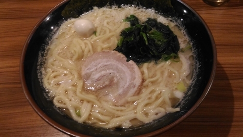 「ラーメン（醤油、大盛、842円）」@壱角家 溝の口店の写真