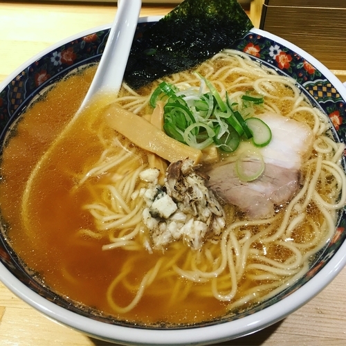 「鮮魚醤油らーめん」@鮮魚麺 海里の写真