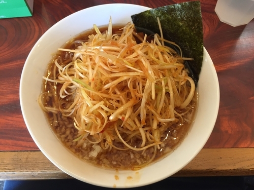 「ネギチャーシューメン+薬味【1050円】」@びんびん亭 府中店の写真