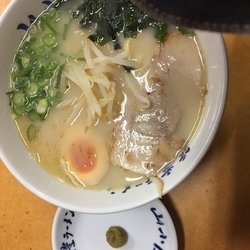 塩とんこつラーメン