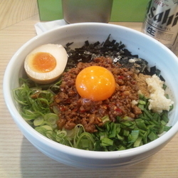 台湾まぜそば　麺少なめ