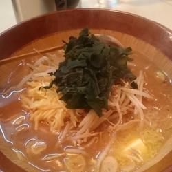 味噌バターラーメン大盛500円&餃子250円