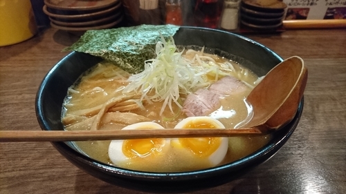 「味噌　７５０円」@麺酒場 でめきんの写真
